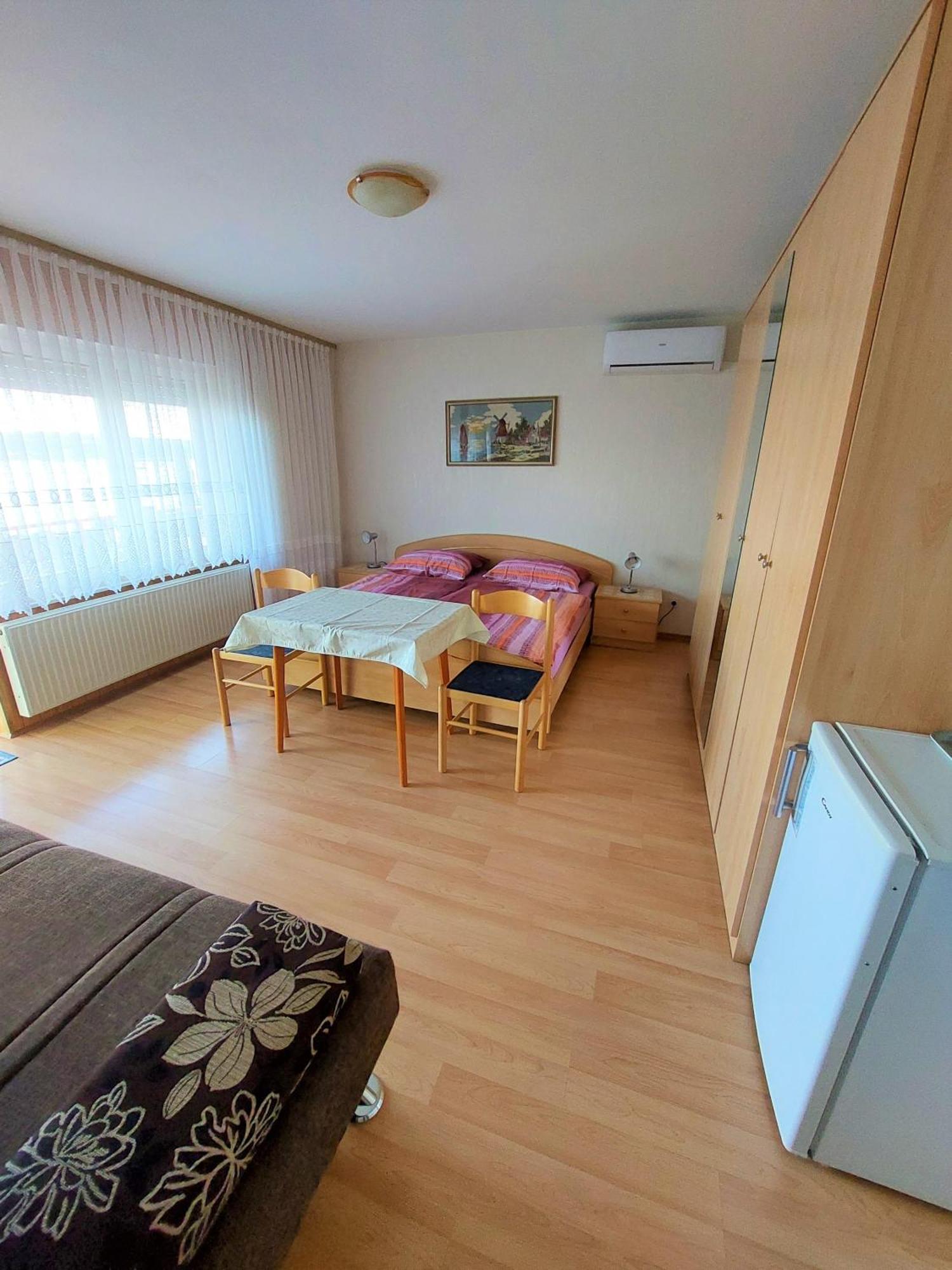 Отель Sobe Crikvenica 29926 - Mileva Номер фото